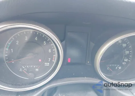 2011 Jeep Grand Cherokee Laredo z USA, uszkodzony, nr VIN 1J4RR4GG4BC562003